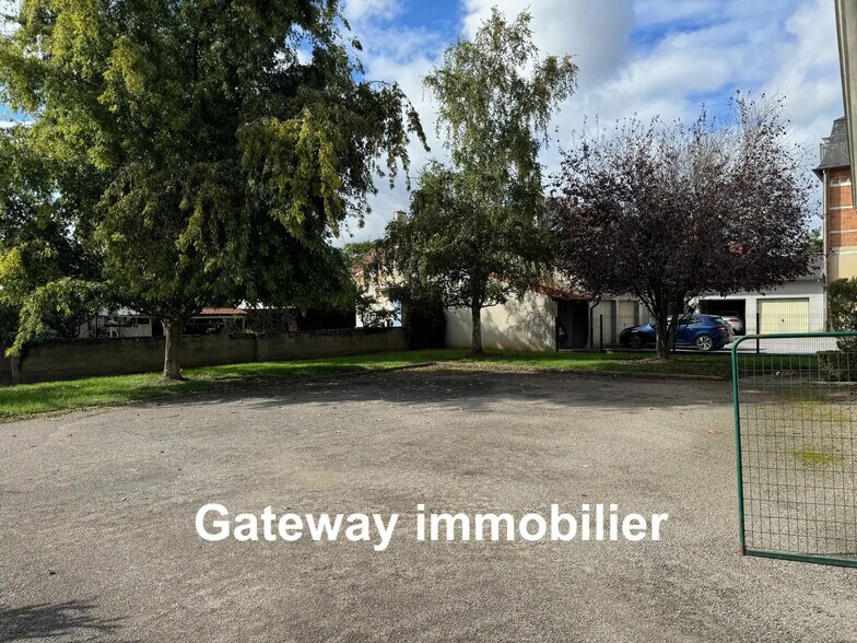 Industriel/Logistique dans Moulins à louer - Photo de l’immeuble – Image 3 sur 11