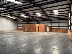 1919 Golden Heights Rd, Fort Worth, TX à louer Photo intérieure– Image 2 sur 8