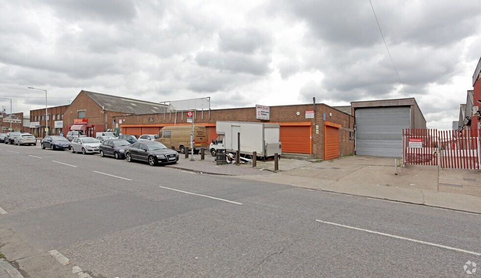 10 Thames Rd, Barking à louer - Photo de l’immeuble – Image 3 sur 8