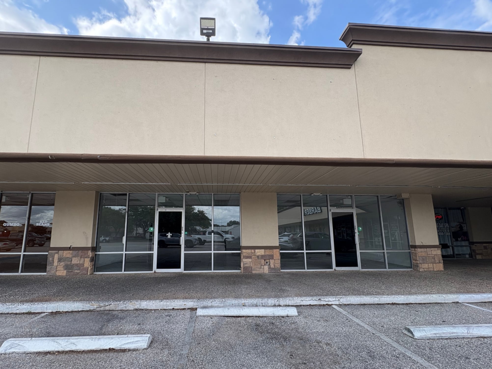 11302-11332 Huffmeister Rd, Houston, TX à louer Photo intérieure– Image 1 sur 2