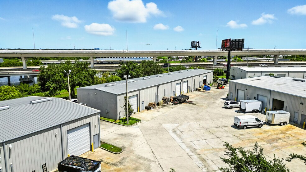 201 N 78th St, Tampa, FL à louer - Photo principale – Image 3 sur 3