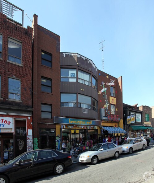 58-62 Kensington Ave, Toronto, ON à vendre - Photo de l’immeuble – Image 2 sur 3