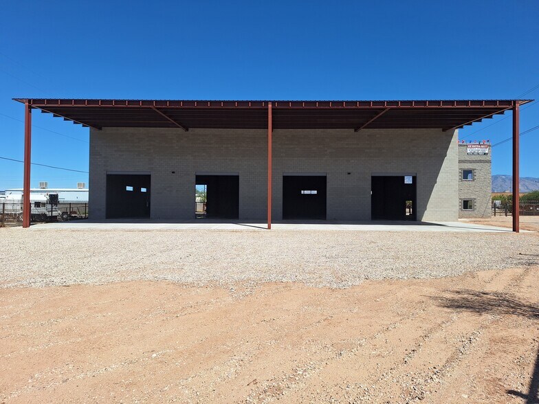 1560 E 17th St, Tucson, AZ à louer - Photo de l’immeuble – Image 2 sur 7