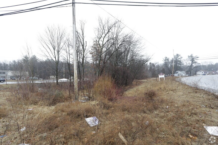 132 Rockingham Rd, Londonderry, NH à louer - Photo principale – Image 1 sur 9