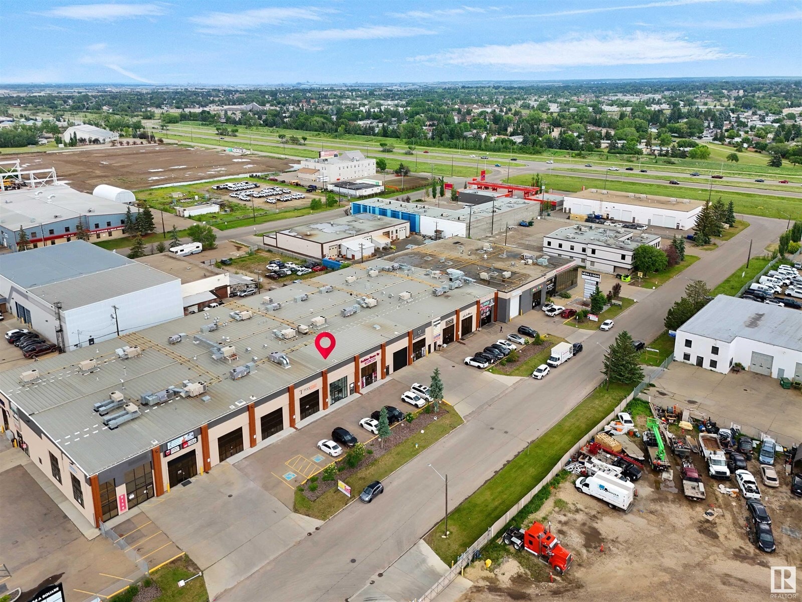 9166 34A Av NW, Edmonton, AB à louer Photo de l’immeuble– Image 1 sur 14