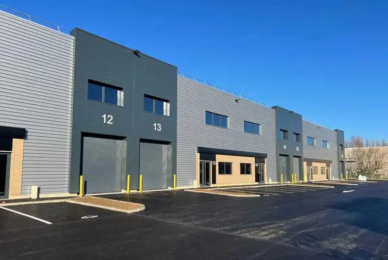Industriel/Logistique dans Buc à louer - Photo de l’immeuble – Image 3 sur 3