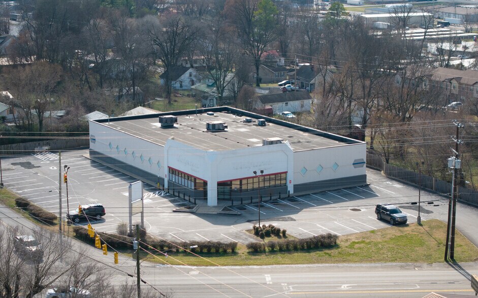 210 E McMurry Blvd, Hartsville, TN à vendre - Photo de l’immeuble – Image 3 sur 29