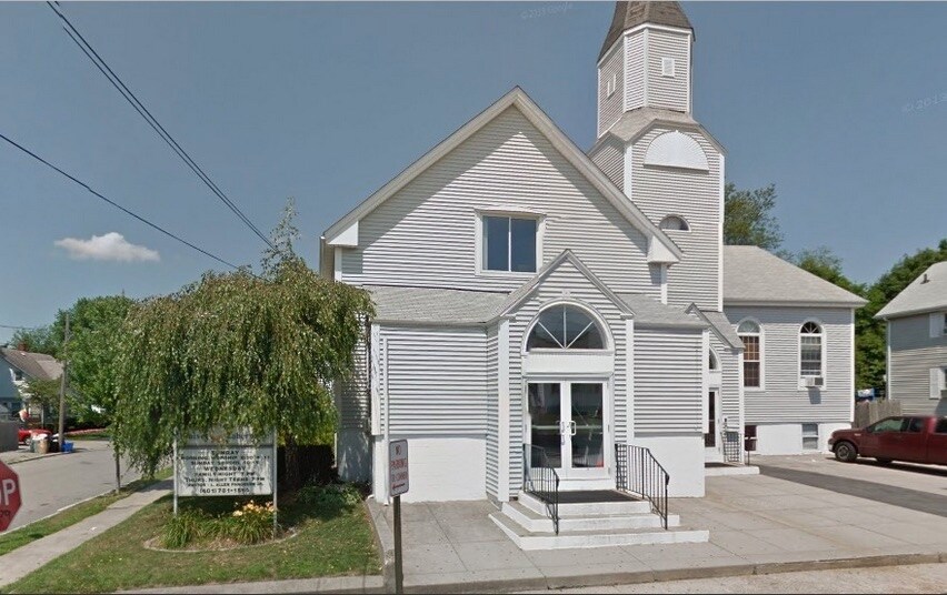 251 Magnolia St, Cranston, RI à louer - Photo de l’immeuble – Image 3 sur 3