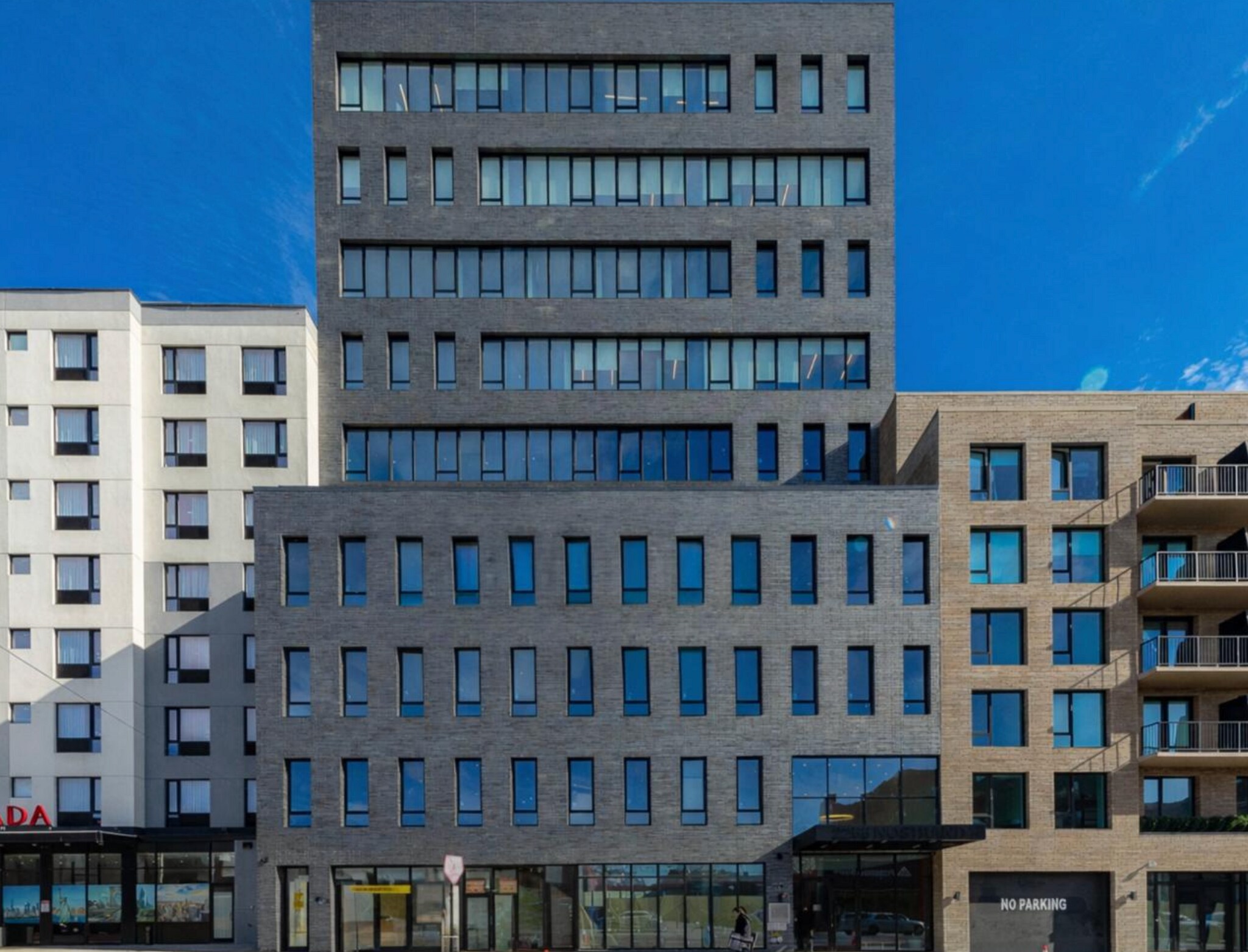 2255 Nostrand Ave, Brooklyn, NY à louer Photo principale– Image 1 sur 4