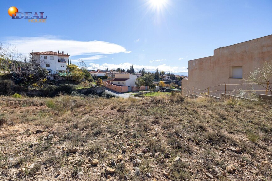 Avenida Príncipe Felipe, 2, Alfacar, Granada à vendre - Photo de l’immeuble – Image 2 sur 15