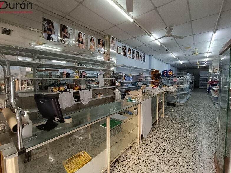 Local commercial dans El Ejido, Almería à louer - Photo de l’immeuble – Image 2 sur 9