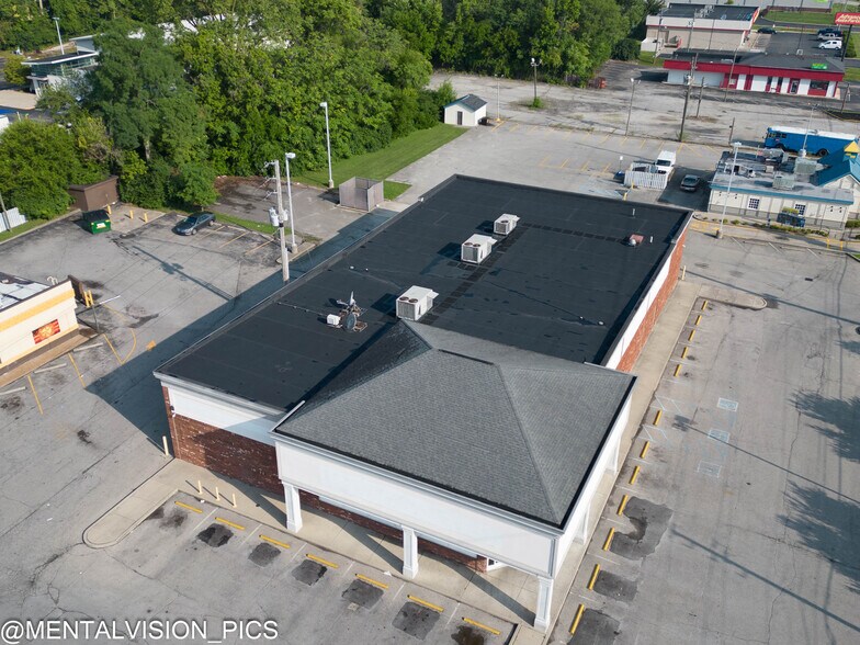 7202 Michigan Rd, Indianapolis, IN à louer - Photo de l’immeuble – Image 2 sur 12
