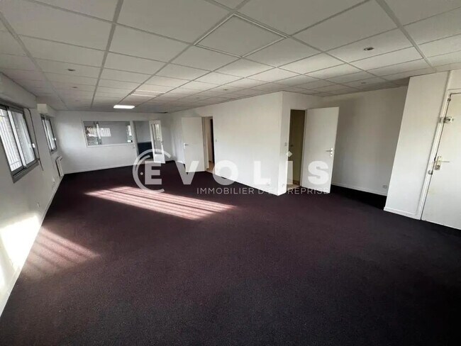 Plus de détails pour Bureau à louer