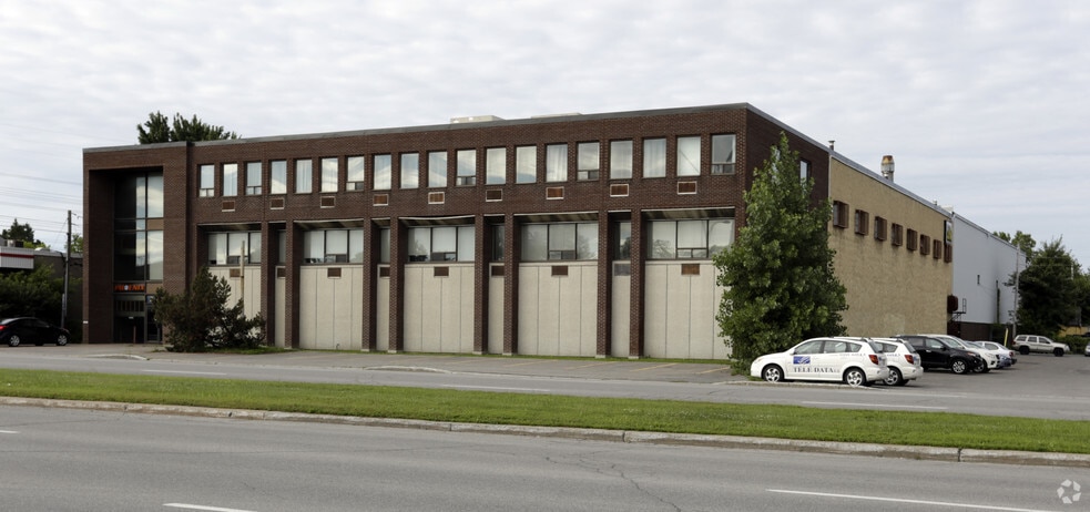 2270 Boul Industriel, Laval, QC à louer - Photo principale – Image 1 sur 8