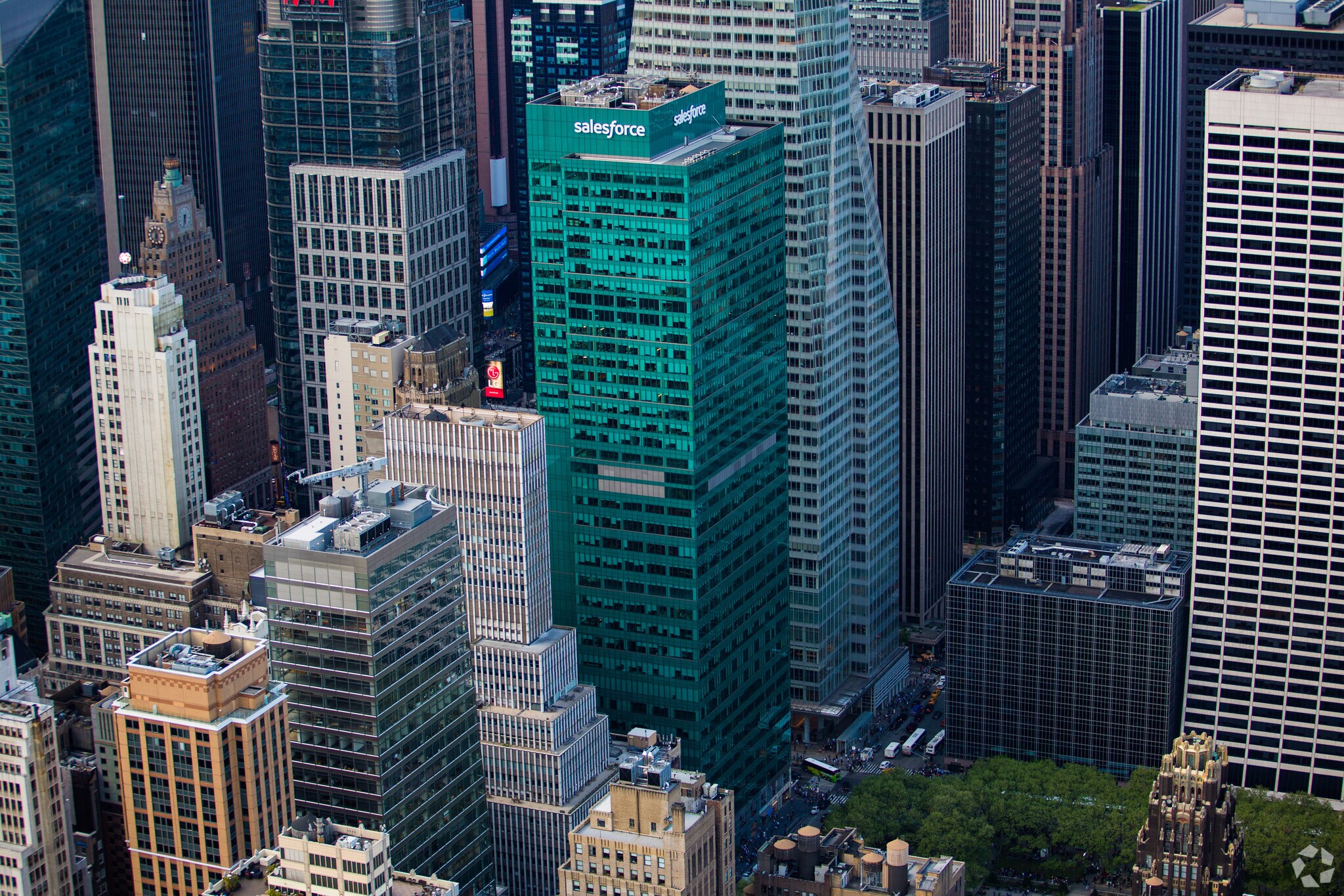 1095 Avenue of the Americas, New York, NY à louer Photo de l’immeuble– Image 1 sur 4