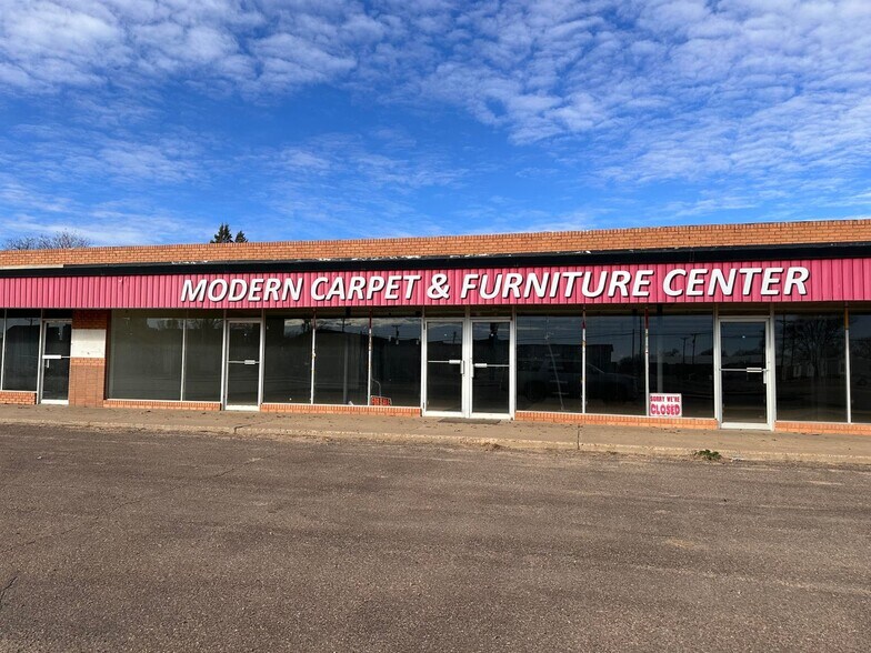 319 N Broadway St, Dimmitt, TX à vendre - Photo principale – Image 1 sur 1