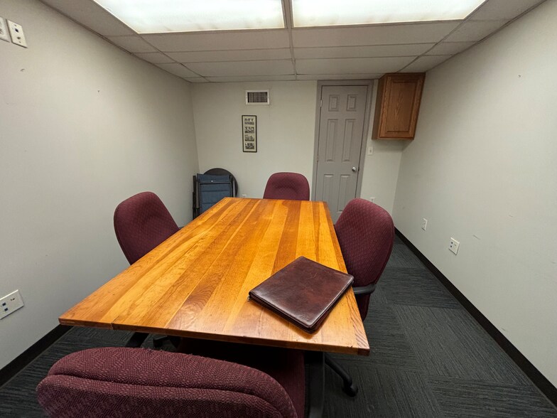 1221 Groop Rd, Springfield, OH à vendre - Photo intérieure – Image 3 sur 5