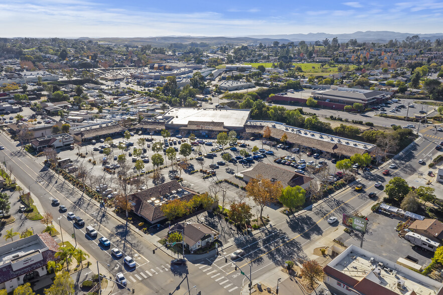 701-855 S Main Ave, Fallbrook, CA à louer - Photo de l’immeuble – Image 3 sur 14