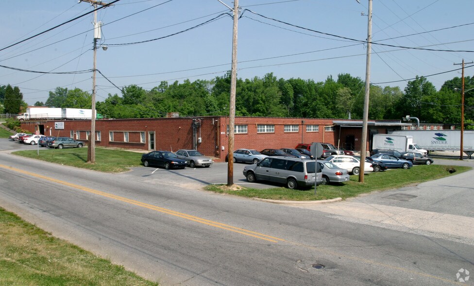 1104 W Ward Ave, High Point, NC à vendre - Photo de l’immeuble – Image 2 sur 4