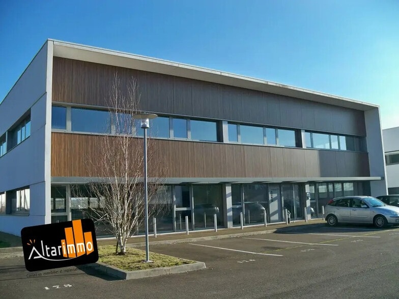 Bureau dans Chartres à vendre - Photo de l’immeuble – Image 1 sur 6