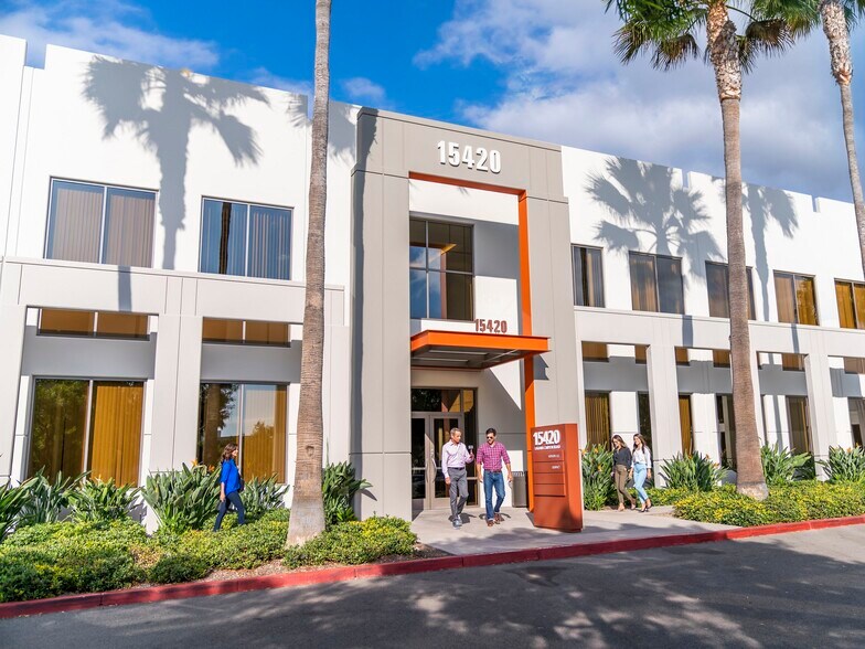 46 Discovery, Irvine, CA à louer - Photo de l’immeuble – Image 1 sur 100