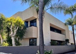 1333 E Madison Ave, El Cajon, CA à louer Photo de l’immeuble– Image 1 sur 3