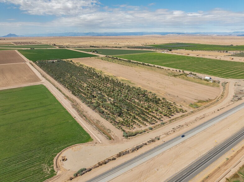5296 Buck rd, Westmorland, CA à vendre - Aérien – Image 2 sur 15