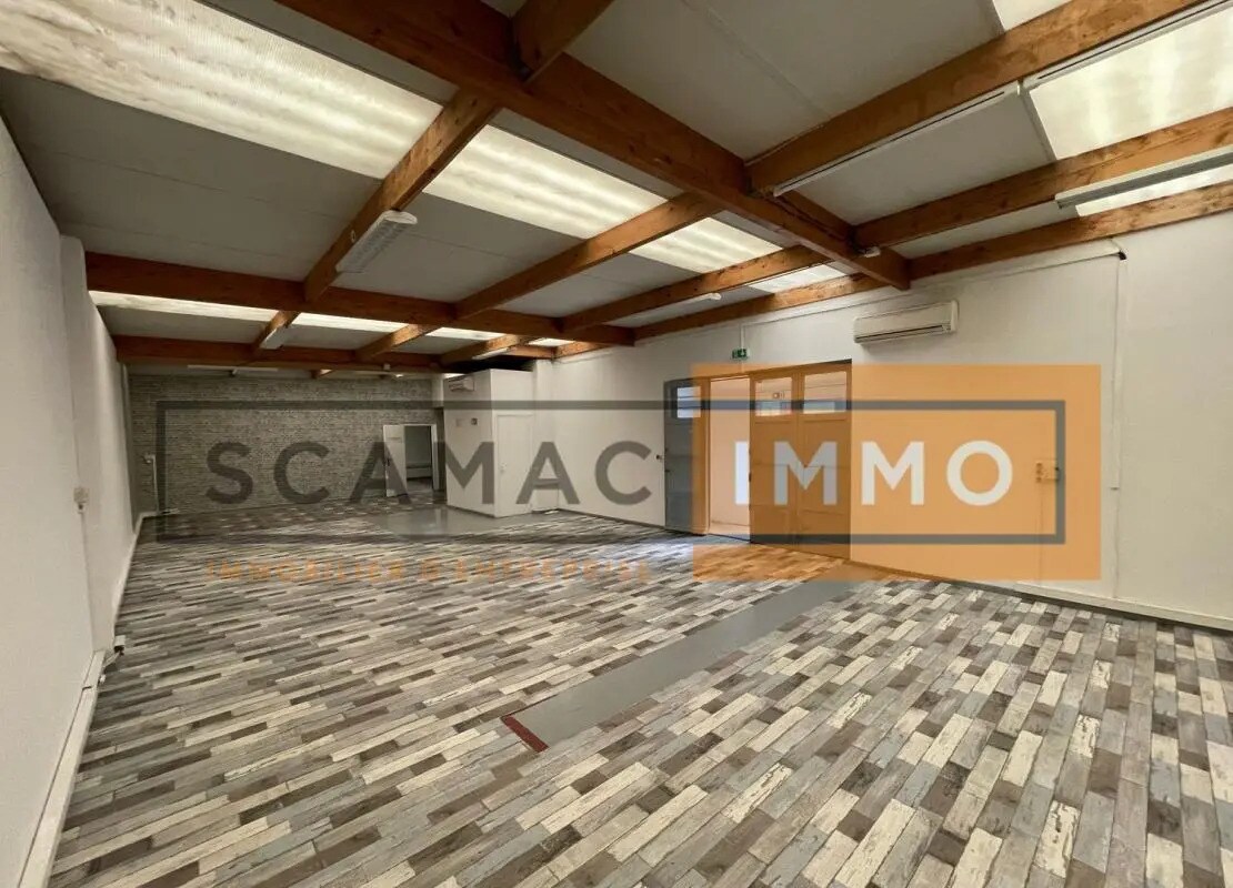 Local d'activités dans Champigny-sur-Marne à vendre Photo de l’immeuble– Image 1 sur 15