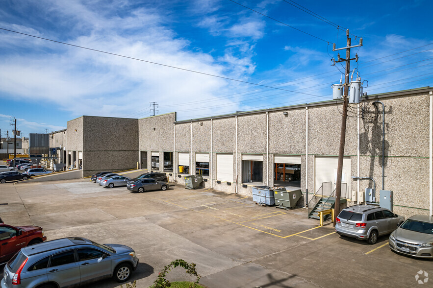 7052 Grand Blvd, Houston, TX à louer - Photo principale – Image 1 sur 5