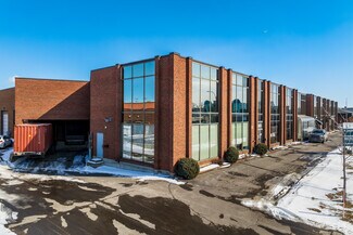 Plus de détails pour 8665 Boul Langelier, Montréal, QC - Industriel/Logistique à vendre