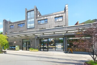 Plus de détails pour 60-11 39th Ave, Woodside, NY - Logement à vendre