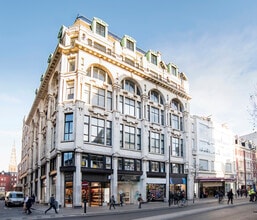 162 Oxford St, Londres à louer Photo de l’immeuble– Image 1 sur 7