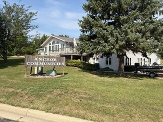 Plus de détails pour 209 Forest St, Fox Lake, WI - Médical à louer