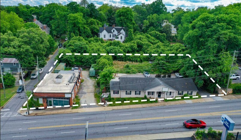 Redevelopment or Adaptive Reuse portefeuille de 2 biens à vendre sur LoopNet.fr Photo principale– Image 1 sur 11