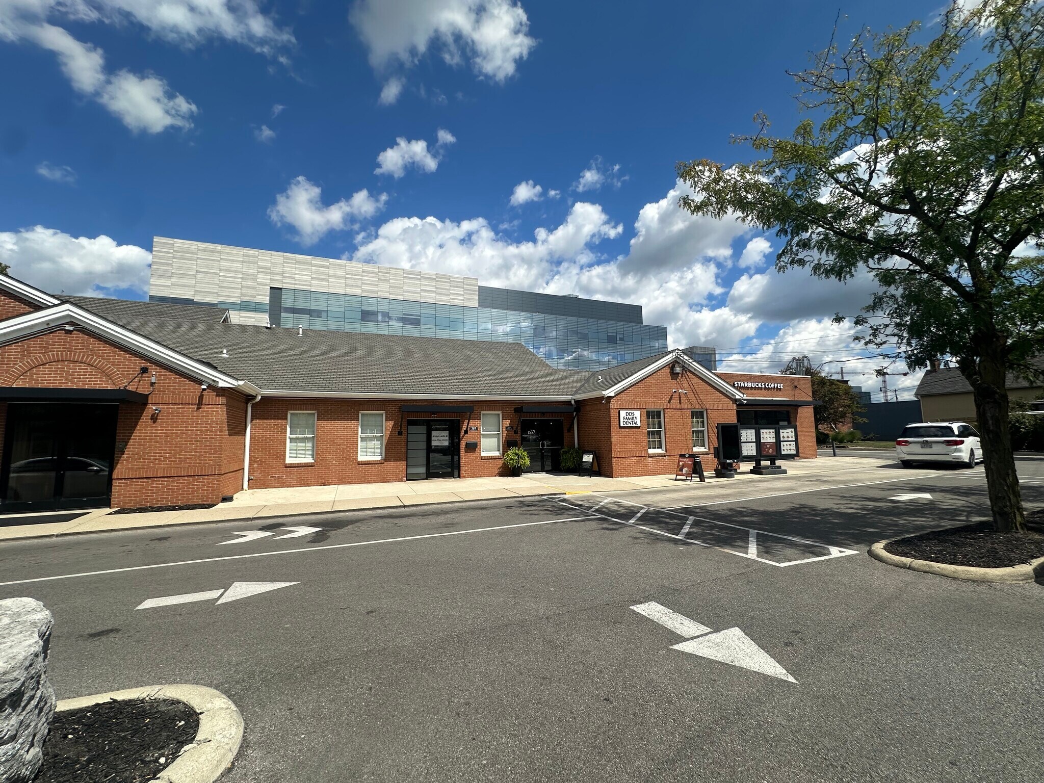 387-399 E Livingston Ave, Columbus, OH à louer Photo de l’immeuble– Image 1 sur 5