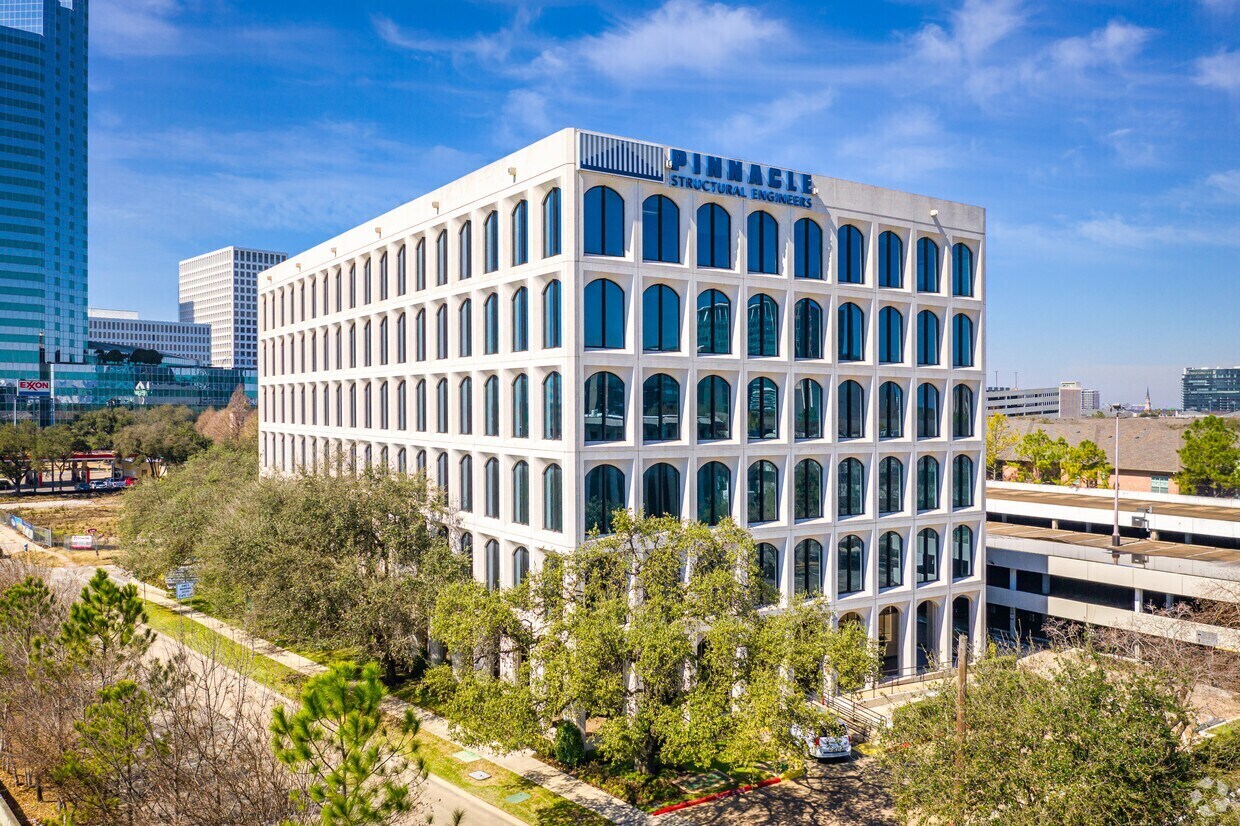 3120 Southwest Fwy, Houston, TX à louer Photo principale– Image 1 sur 16