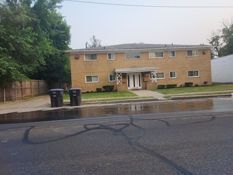 18333 Schoolcraft, Detroit, MI à vendre - Photo principale – Image 1 sur 23