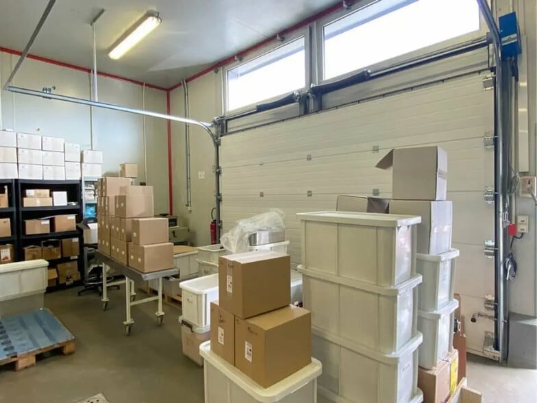 Local d’activités dans BRIVE-LA-GAILLARDE à louer - Photo intérieure – Image 2 sur 3