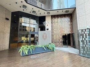 800 W 6th St, Los Angeles, CA à louer Photo de l’immeuble– Image 2 sur 32