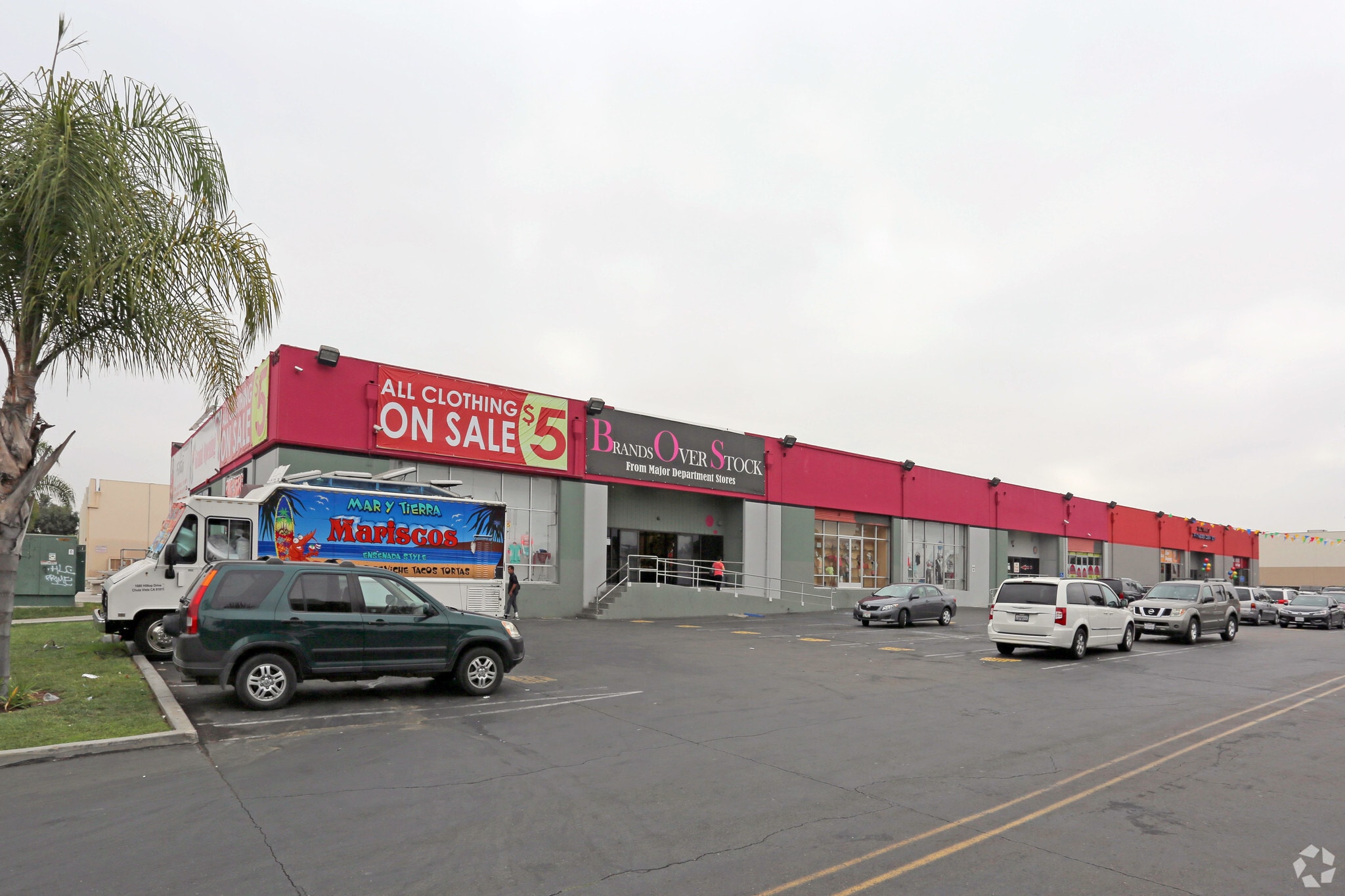 635 Oxford St, Chula Vista, CA à louer Photo principale– Image 1 sur 5