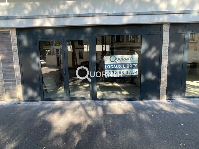 Plus de détails pour Local commercial à louer