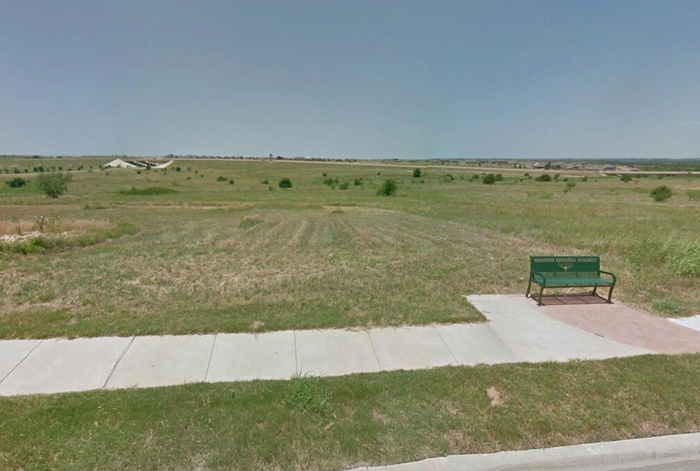 5400 W Risinger Rd, Fort Worth, TX à vendre Photo principale– Image 1 sur 3