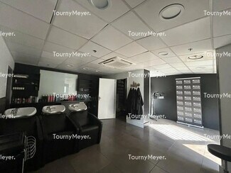 Plus de détails pour Local commercial à louer