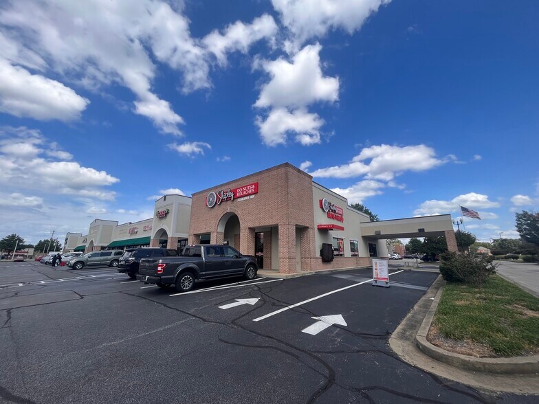 1010 N Germantown Pky, Cordova, TN à louer - Photo de l’immeuble – Image 2 sur 3