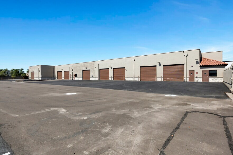 1107-1121 W Ranch Rd portefeuille de 2 biens à vendre sur LoopNet.fr - Photo de l’immeuble – Image 3 sur 8