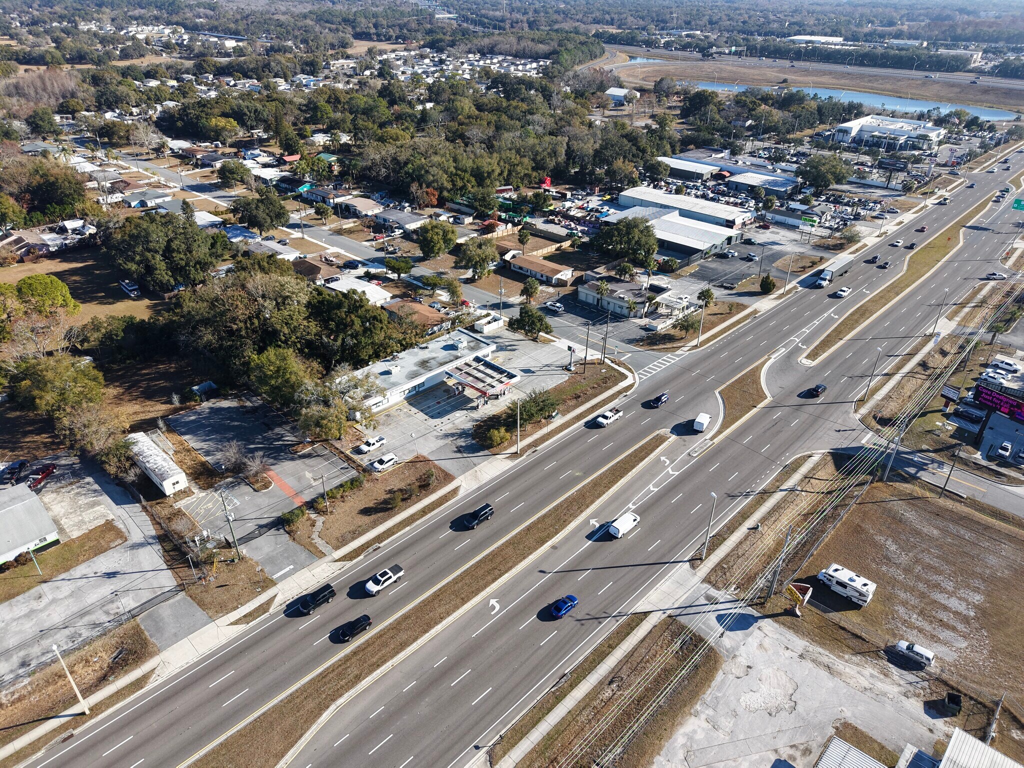 8431-8433 E Colonial Dr, Orlando, FL à vendre Photo principale– Image 1 sur 16