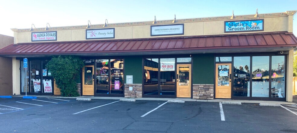 3526-3532 Clayton Rd, Concord, CA à louer - Photo de l’immeuble – Image 2 sur 18