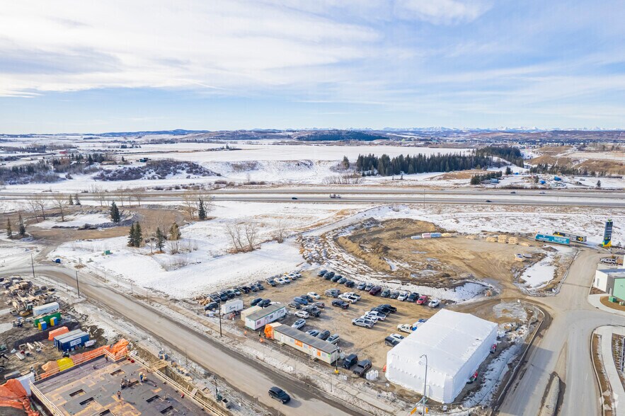 SE Macleod Trail And 210 Av, Calgary, AB à louer - Aérien – Image 2 sur 2