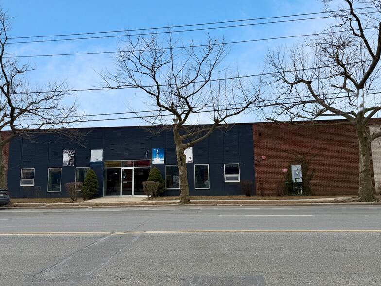 1388-1390 Jerusalem Ave, North Merrick, NY à louer - Photo de l’immeuble – Image 1 sur 11