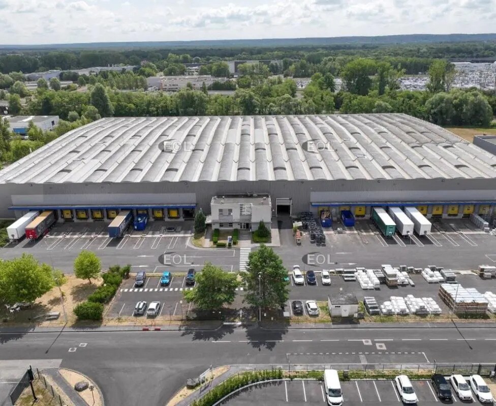 Industriel/Logistique dans Le Meux à louer Photo de l’immeuble– Image 1 sur 12